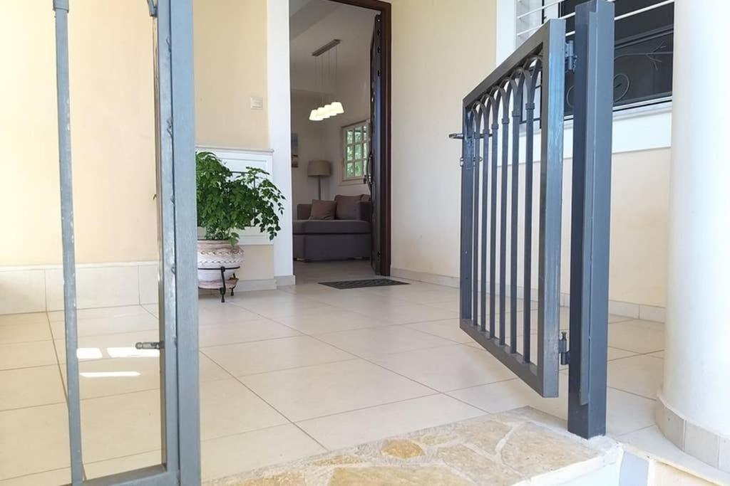 New, Modern, Bright And Independent Apartment 83 M2, With Garden, 5Min To The Beach And The City Center Kalamata Esterno foto