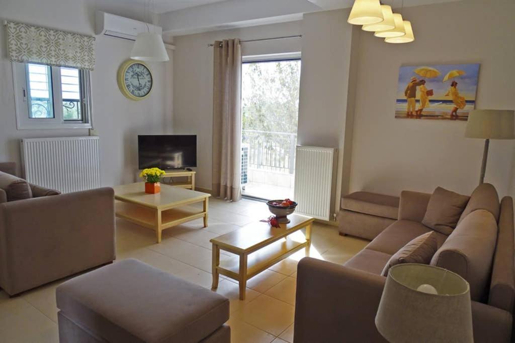 New, Modern, Bright And Independent Apartment 83 M2, With Garden, 5Min To The Beach And The City Center Kalamata Esterno foto