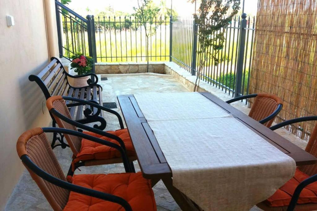 New, Modern, Bright And Independent Apartment 83 M2, With Garden, 5Min To The Beach And The City Center Kalamata Esterno foto